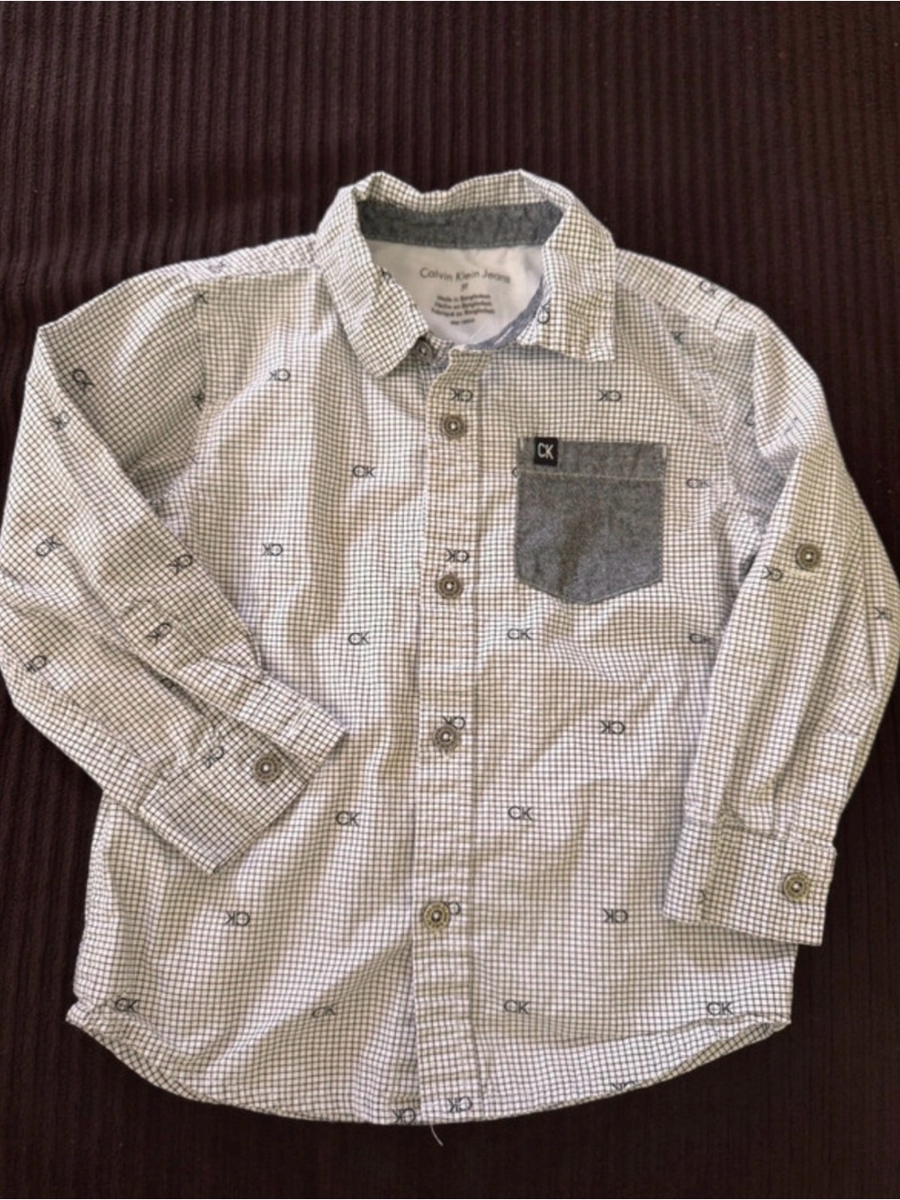 Calvin Klein Jeans White and Gray Checked Button-Down Shirt with Gray Pocket